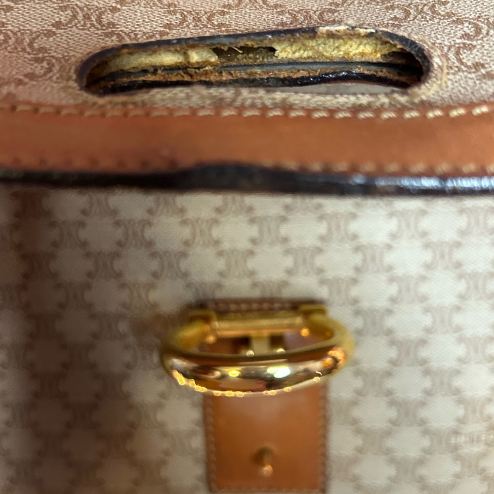 CELINE Kelly Macadam Pattern Elegant Tan and Brown Handbag, Pre-loved. - Picture 14 of 15